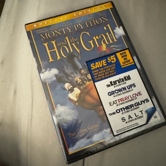 NEW SEALED MONTY PYTHON & THE HOLY GRAIL (DVD, 2 Disc Set) Special Edition VTG - Picture 1 of 6